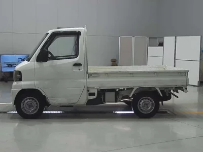 Nissan CLIPPER TRUCK