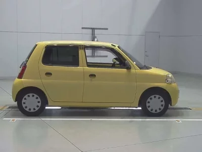 Daihatsu Esse