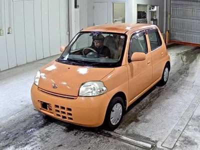 Daihatsu Esse