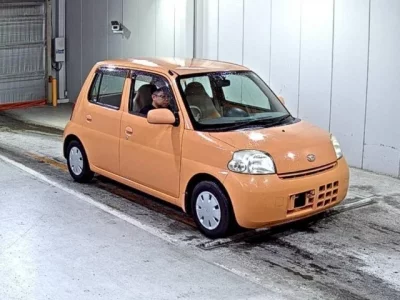 Daihatsu Esse