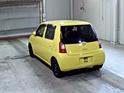 Daihatsu Esse