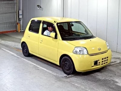 Daihatsu Esse