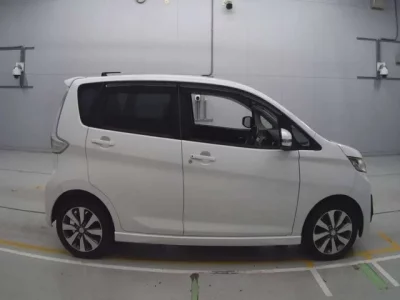 Mitsubishi EK CUSTOM