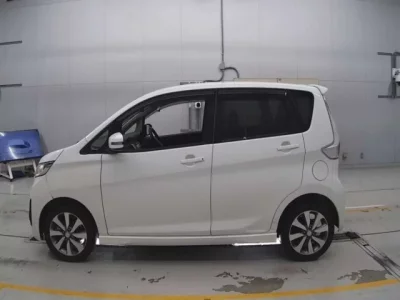 Mitsubishi EK CUSTOM
