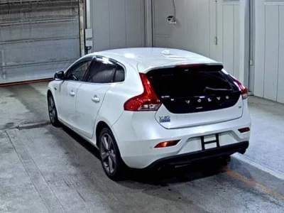 Volvo V40