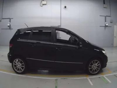 Mercedes-Benz B CLASS
