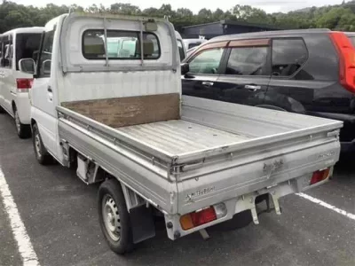 Nissan CLIPPER TRUCK