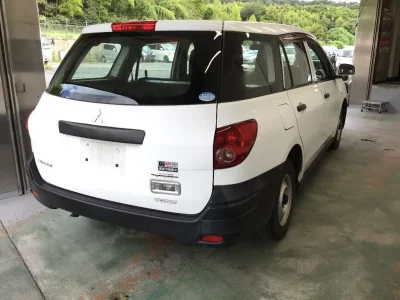 Mitsubishi LANCER VAN