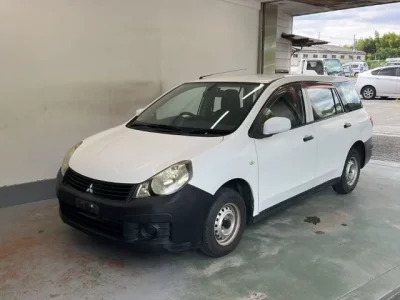 Mitsubishi LANCER VAN