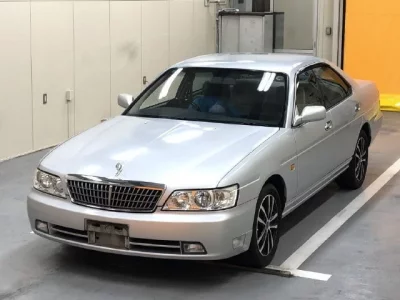 Nissan LAUREL