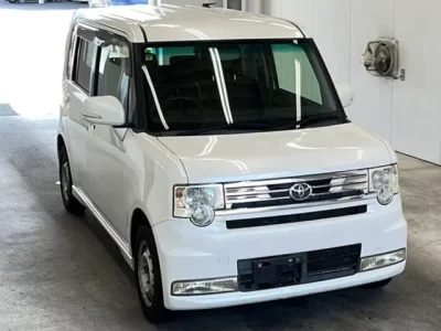 Toyota PIXIS SPACE