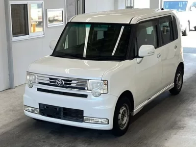 Toyota PIXIS SPACE