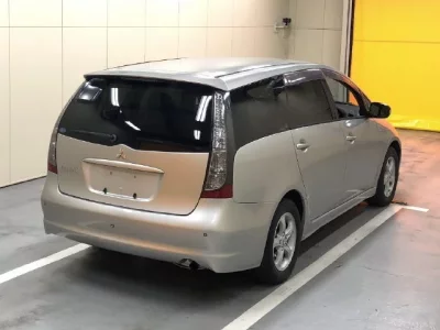 Mitsubishi GRANDIS