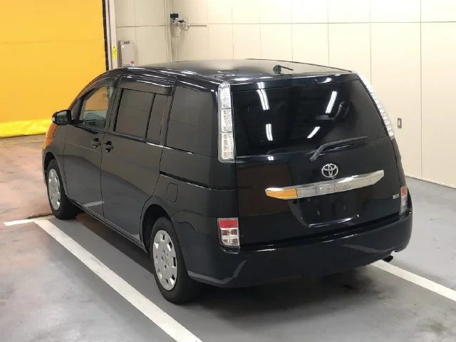 Toyota ISIS