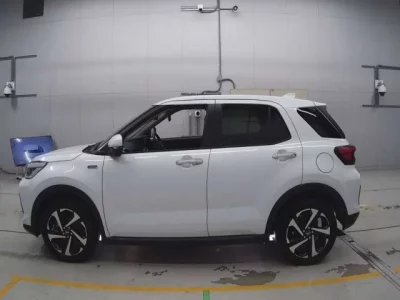 Daihatsu ROCKY