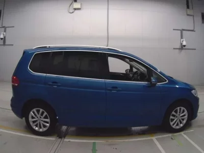 Volkswagen GOLF TOURAN