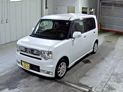 Toyota PIXIS SPACE