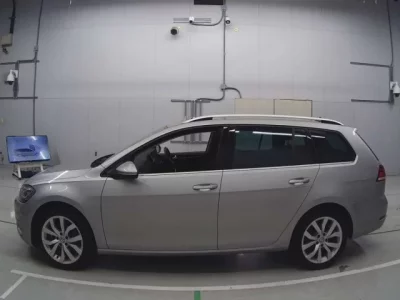 Volkswagen GOLF VARIANT