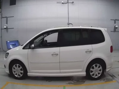 Volkswagen GOLF TOURAN