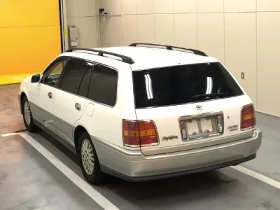 Toyota CROWN ESTATE