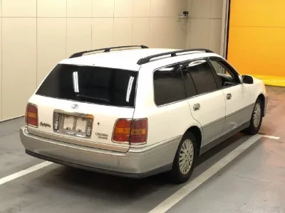 Toyota CROWN ESTATE
