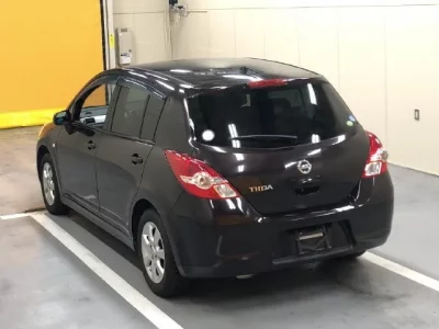 Nissan TIIDA
