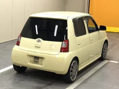 Daihatsu Esse