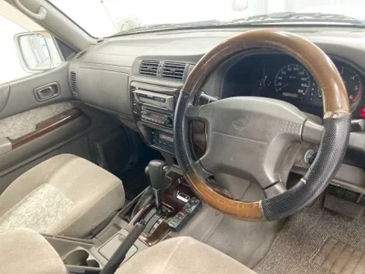 Nissan SAFARI