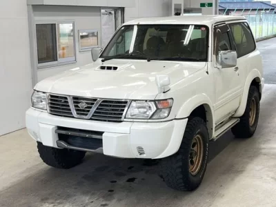 Nissan SAFARI