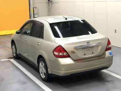 Nissan TIIDA LATIO