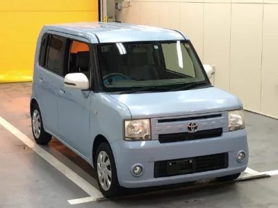 Toyota PIXIS SPACE