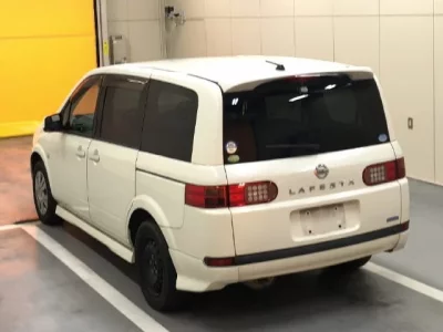 Nissan LAFESTA