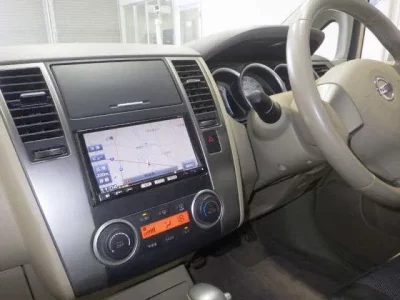Nissan TIIDA LATIO