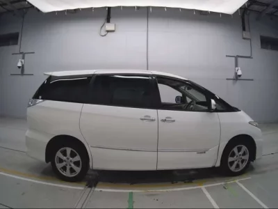 Toyota ESTIMA HYBRID