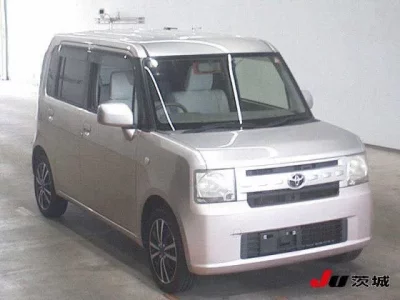 Toyota PIXIS SPACE