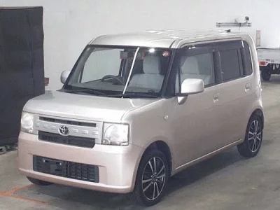 Toyota PIXIS SPACE