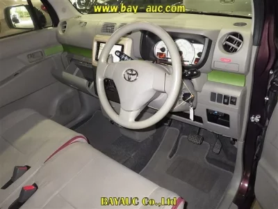 Toyota PIXIS SPACE