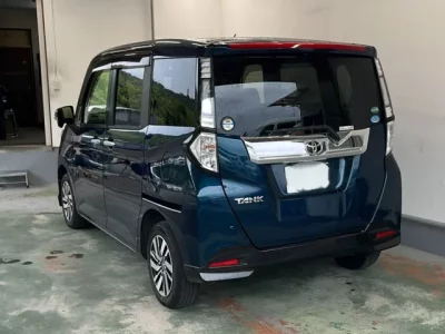 Toyota TANK