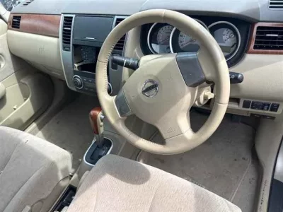 Nissan TIIDA LATIO