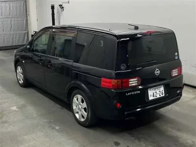 Nissan LAFESTA