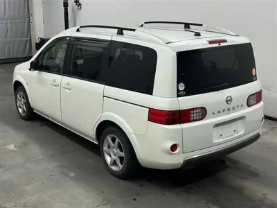 Nissan LAFESTA
