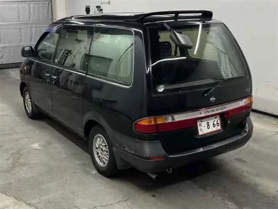 Nissan LARGO