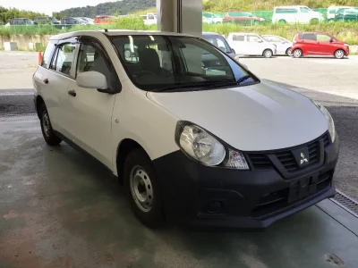 Mitsubishi LANCER VAN