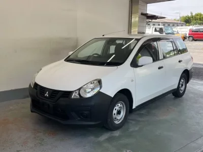 Mitsubishi LANCER VAN