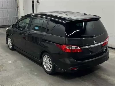 Nissan LAFESTA