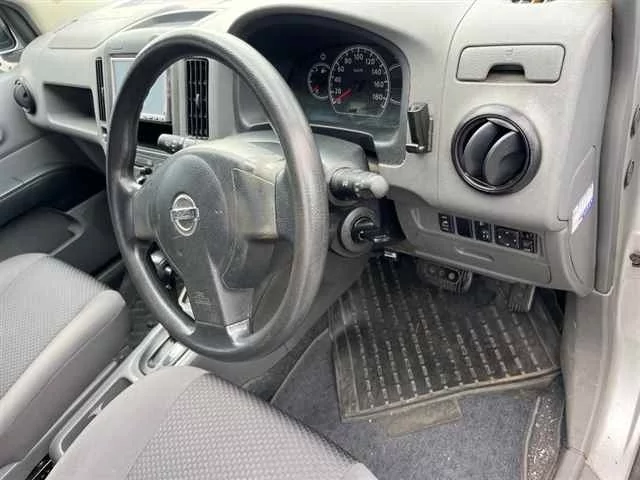 Nissan AD