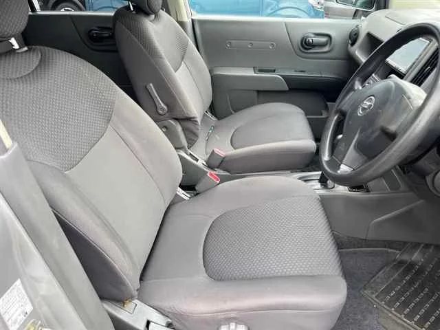 Nissan AD