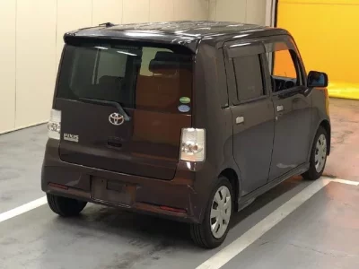 Toyota PIXIS SPACE