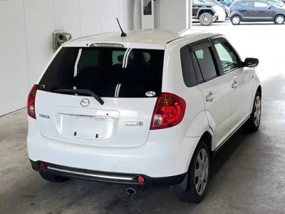 Mazda VERISA