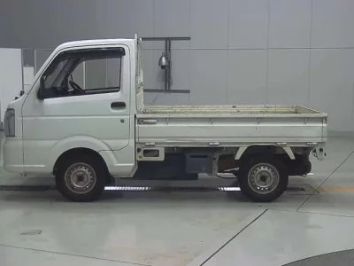 Nissan CLIPPER TRUCK